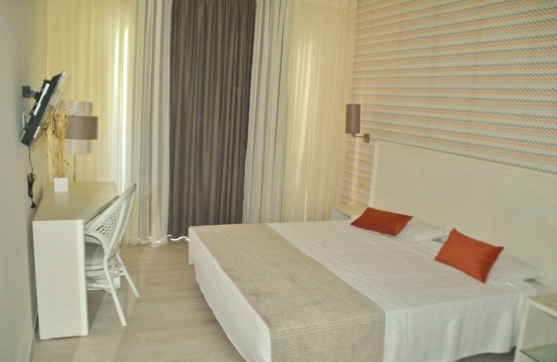 Ouril Hotel Julia Santa María Exterior foto